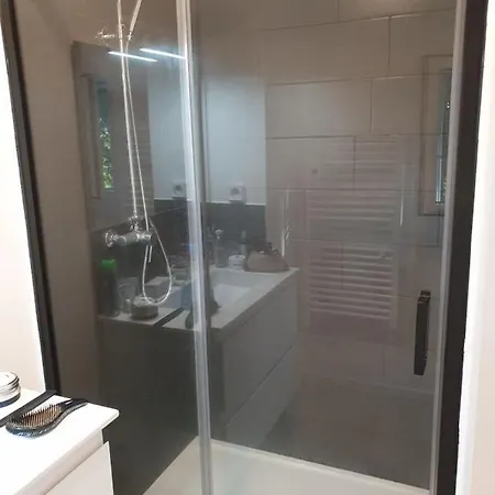 Les Rochettes, Joli Appartement, Tout Neuf, Calme Et Paisible Saint-Gervais-dʼAuvergne Exterior foto