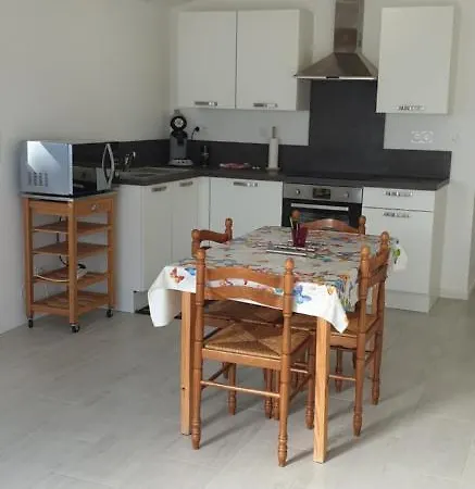 Les Rochettes, Joli Appartement, Tout Neuf, Calme Et Paisible Saint-Gervais-dʼAuvergne Exterior foto