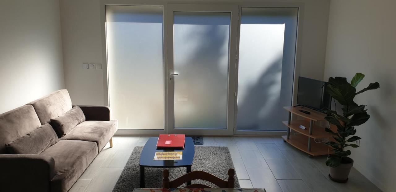 Les Rochettes, Joli Appartement, Neuf, Calme Et Paisible *