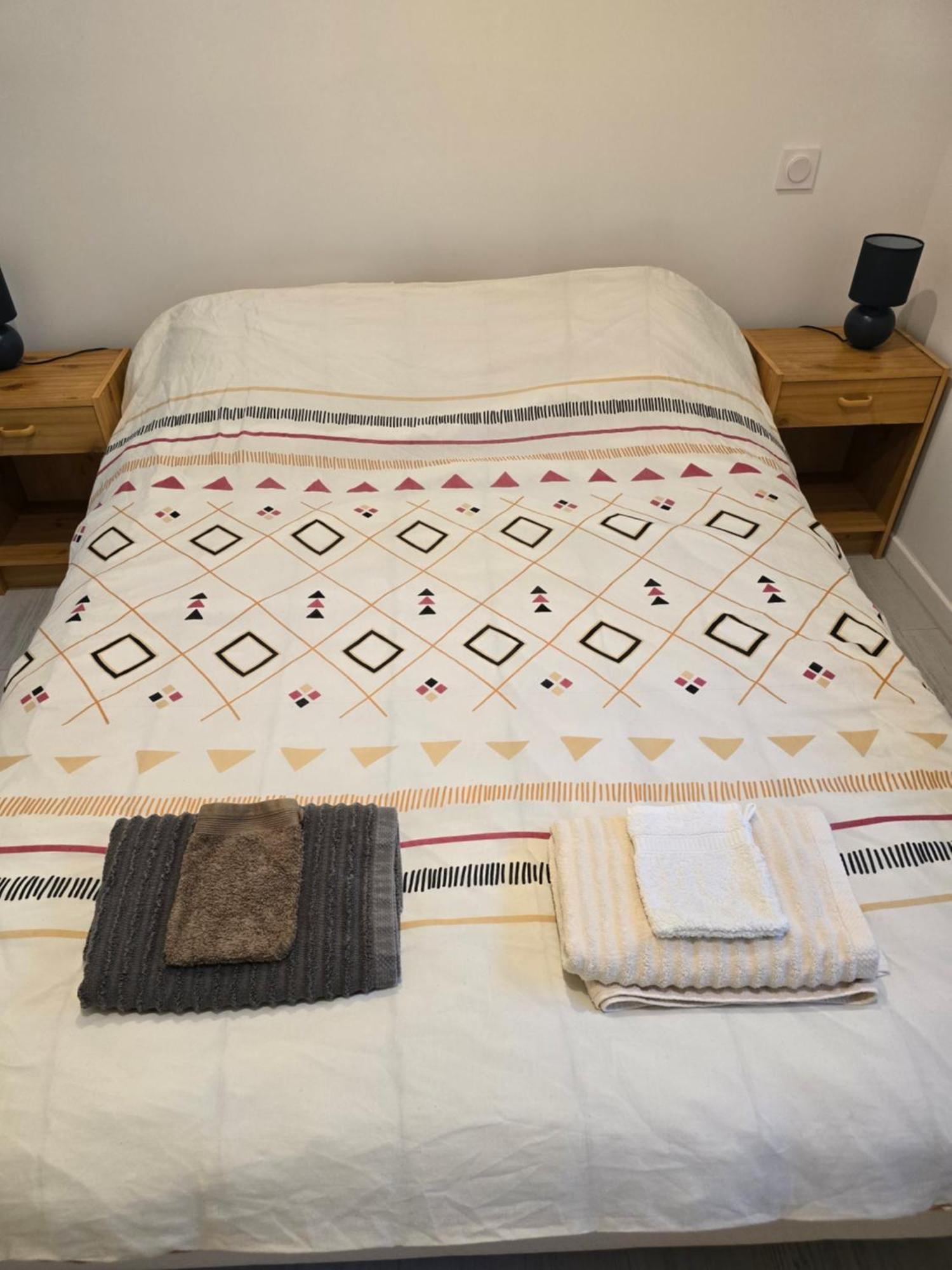 Les Rochettes, Joli Appartement, Neuf, Calme Et Paisible Saint-Gervais-dʼAuvergne